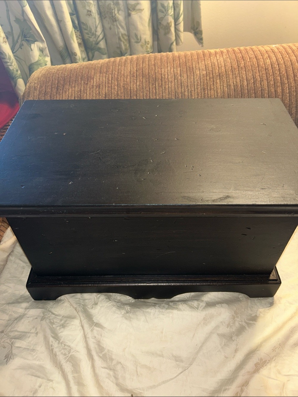 Black Painted Wooden Storage Chest with Scalloped Base - Picture 2 of 9